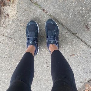 On running women’s shoes size 9